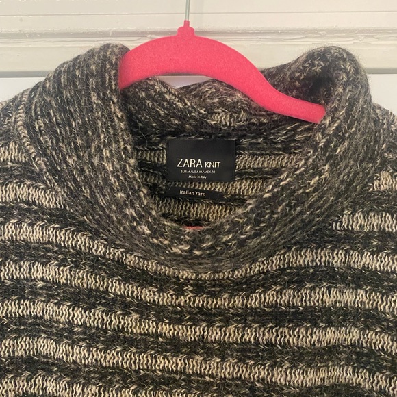Zara Knit Sweater/ Poncho - Picture 3 of 3